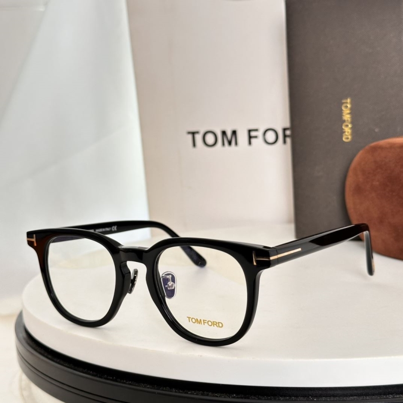 TOM FORD